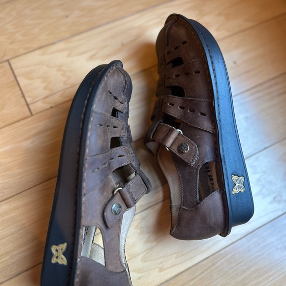 NWOT Alegria Pesca Fisherman Brown Leather Sandals with Black Sole - Picture 9 of 13